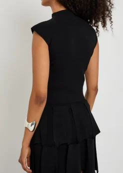 Cap-sleeve close-knit top