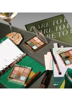 Charlotte’s Palette Of Beautifying Eye Trends