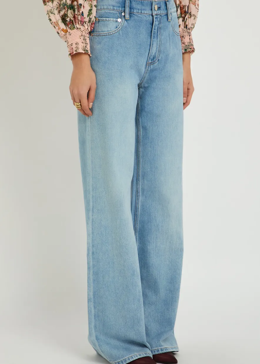 Chic wide-leg denim jeans