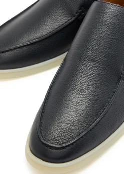 City grained leather loafers