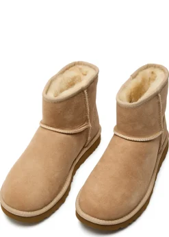 Classic Mini II suede boots
