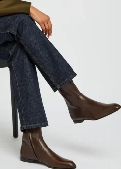 Colt glossed leather ankle boots