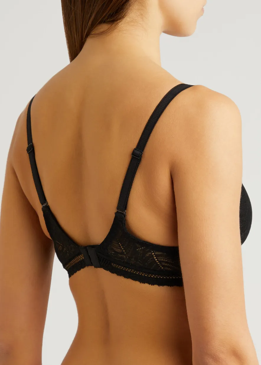 Comete Spacer underwired lace plunge bra