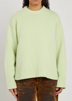 Cozy crew-neck cashmere jumper