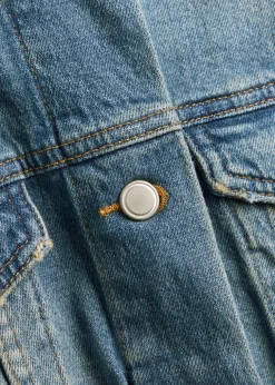 Cropped denim trucker jacket