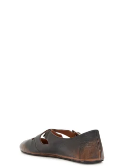 Cross-over leather ballet flats