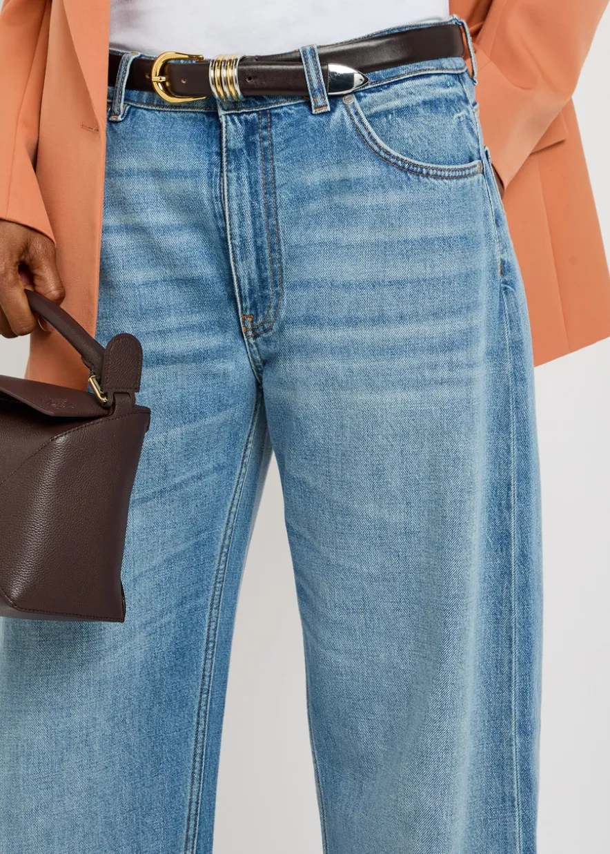 Curved-leg jeans