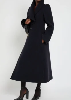 Curved wool coat
