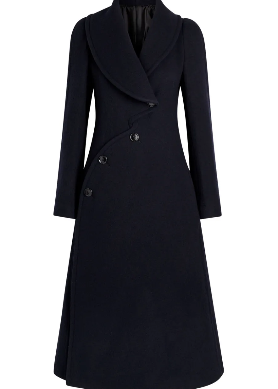 Curved wool coat