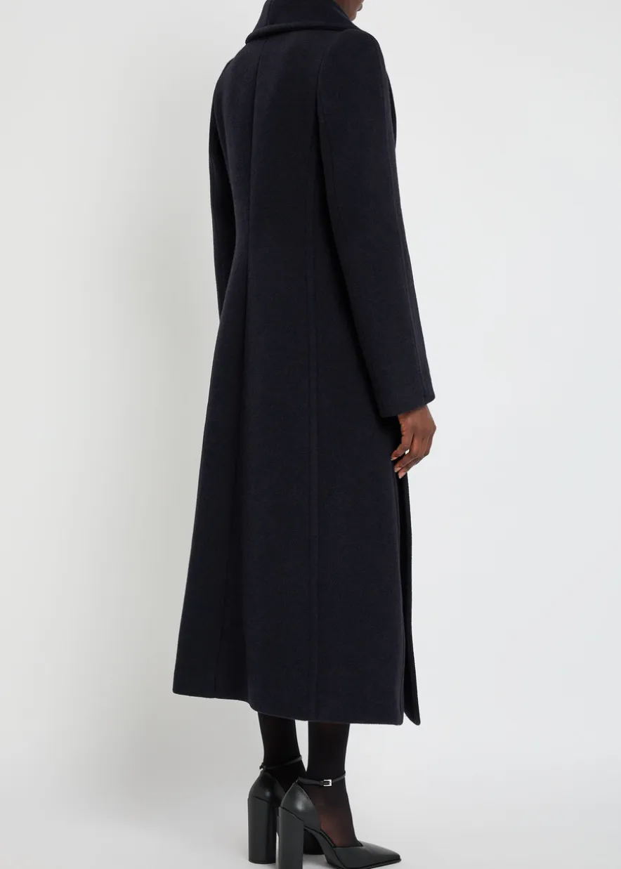 Curved wool coat