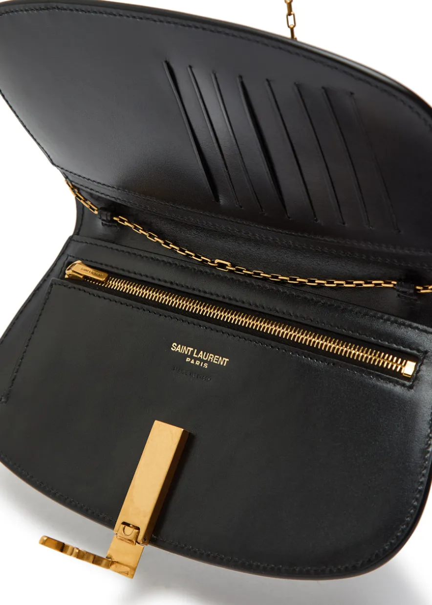 Demilune leather wallet-on-chain