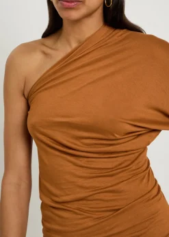 Diana one-sleeve fine-knit top