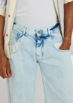 Exposed-pocket straight-leg jeans