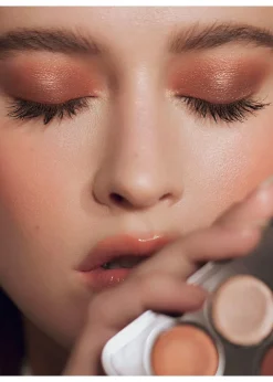 Eyes On Me Eyeshadow Palette