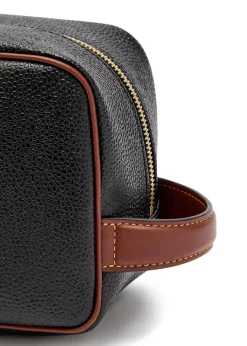Grained leather washbag