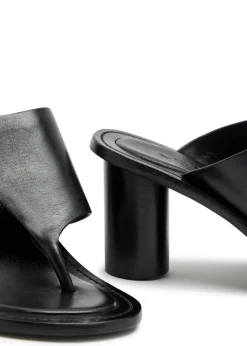Hardie 70 thong mules