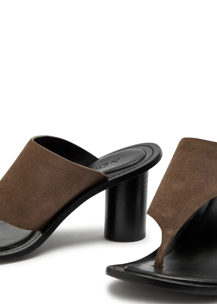 Hardie 70 thong mules