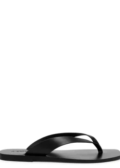 Kinto leather flip flops