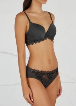 Lace Perfection contour bra