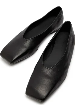 Leather ballet flats