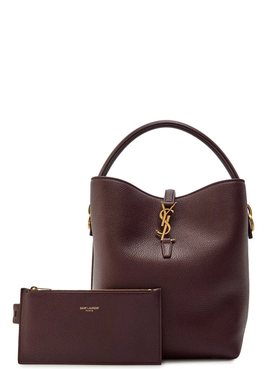 Le 37 grained leather bucket bag