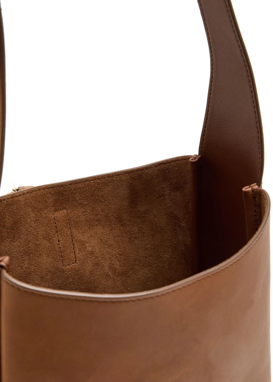 Le 5 á 7 leather shoulder bag