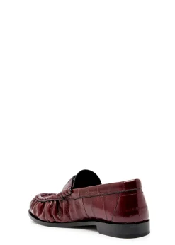 Le Loafer 15 glossed leather loafers