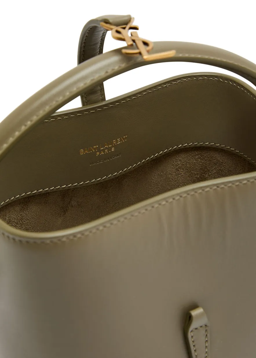Le 37 mini leather bucket bag
