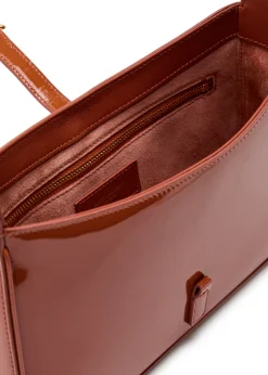 Le 5 à 7 patent leather shoulder bag