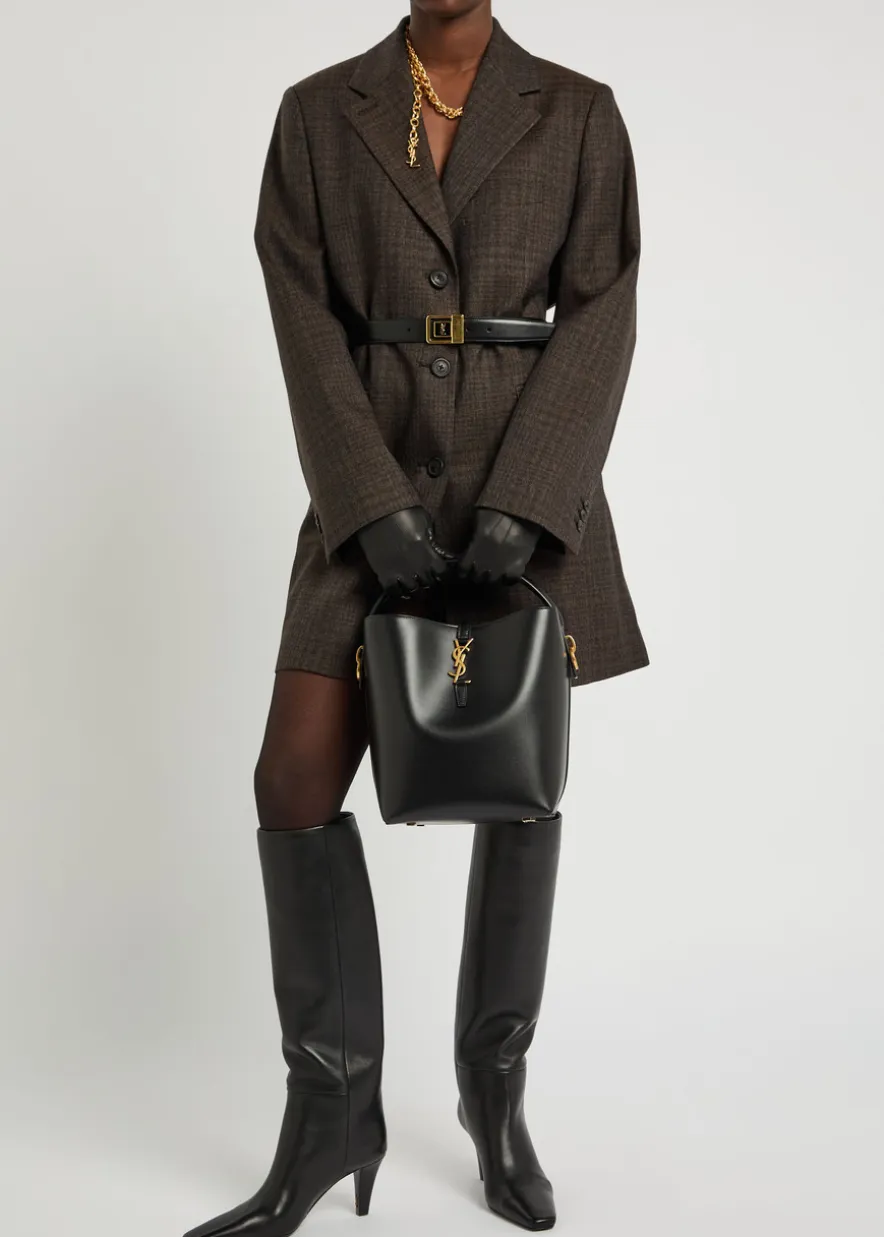 Le 37 small leather bucket bag