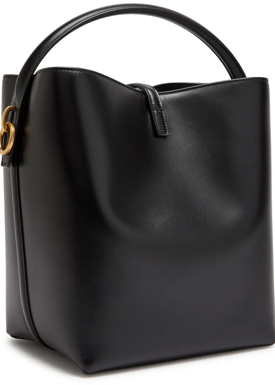 Le 37 small leather bucket bag