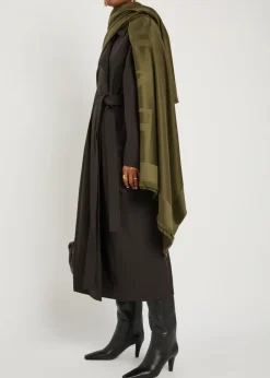 Logo-jacquard wool scarf