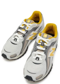 204L panelled mesh sneakers
