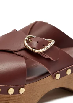 Marilisa cross-over leather clogs