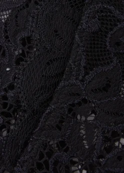Moments lace thong