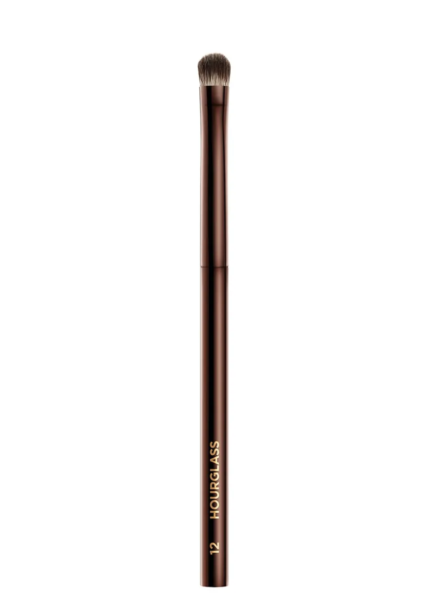 Nº 12 Beveled Shadow Brush