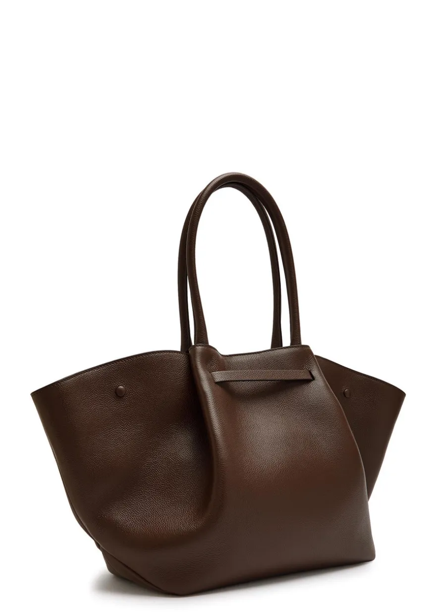 New York grained leather tote