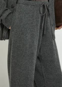 N°462 Slouch cashmere-blend trousers