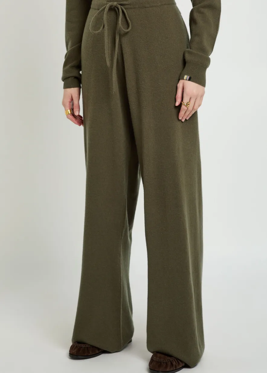 N°462 Slouch cashmere-blend trousers