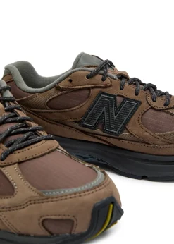 2010 panelled mesh sneakers