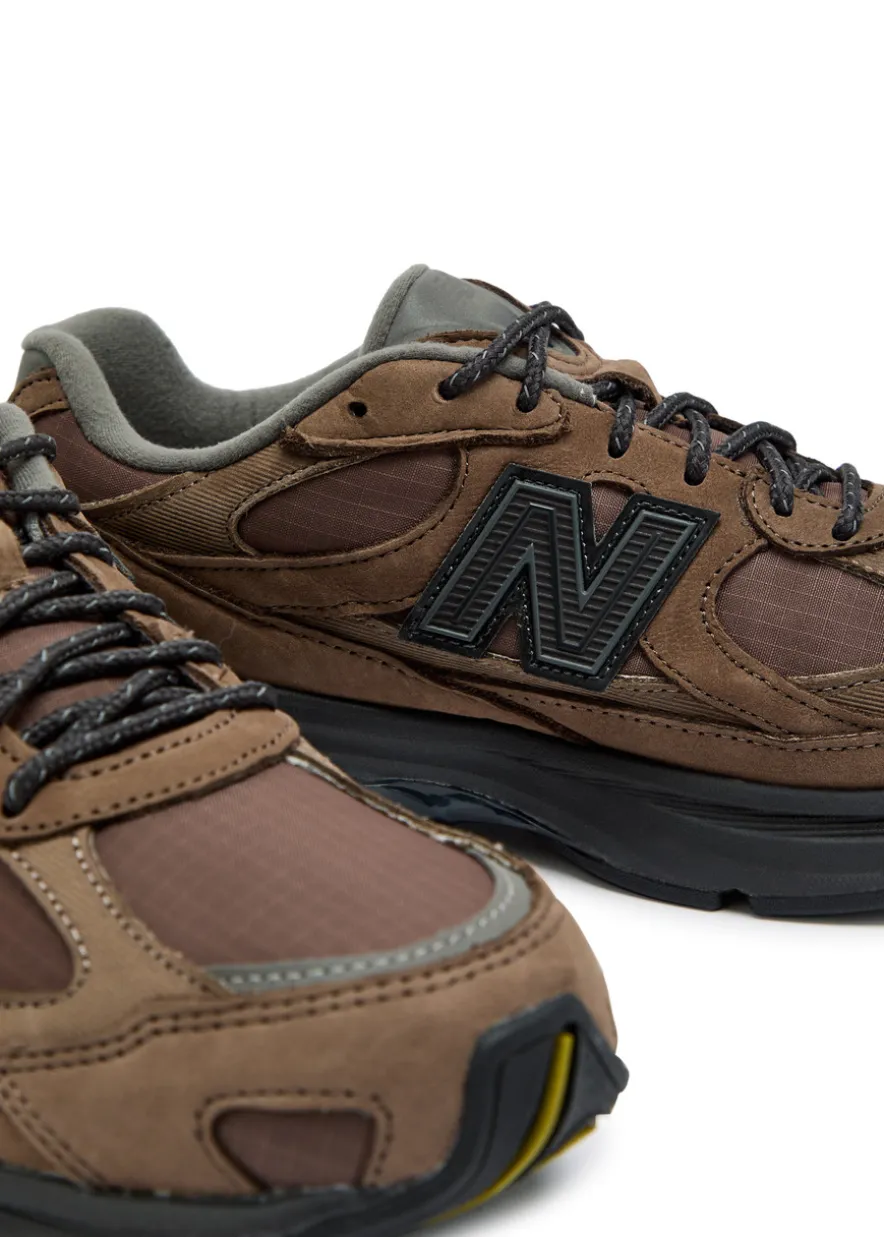 2010 panelled mesh sneakers