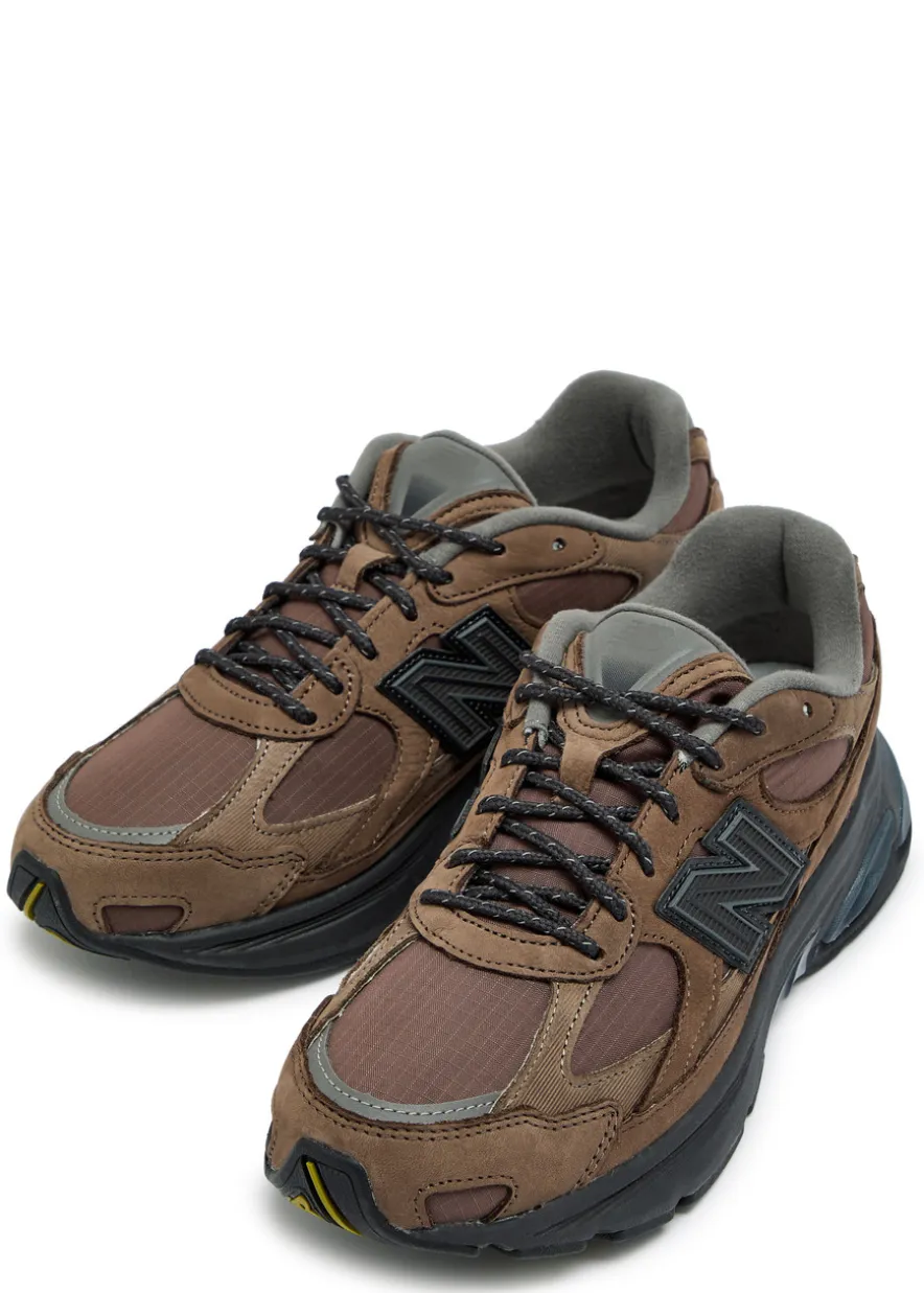 2010 panelled mesh sneakers