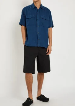 Patch pocket linen shirt