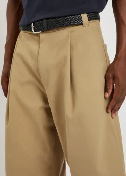 Pleated wide-leg trousers