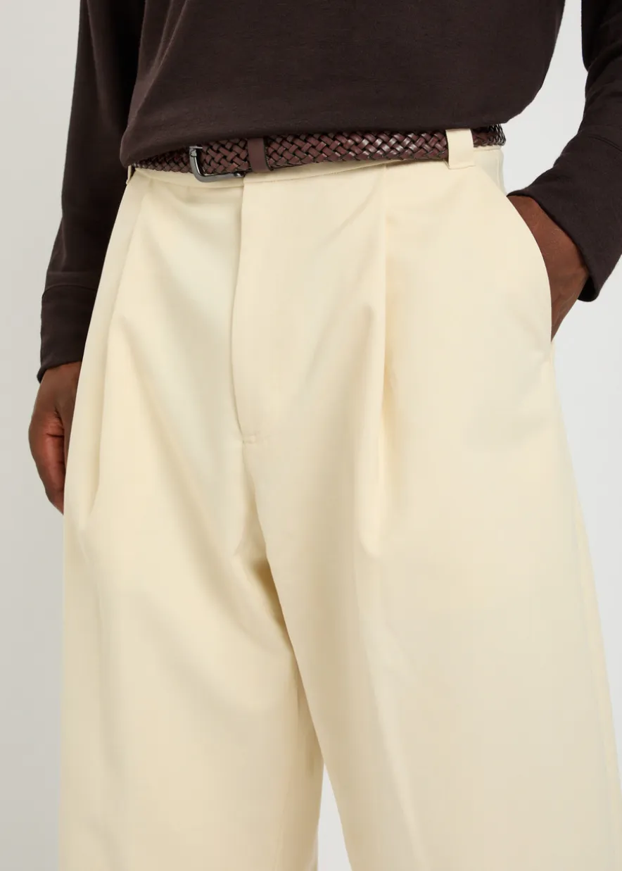 Pleated wide-leg trousers