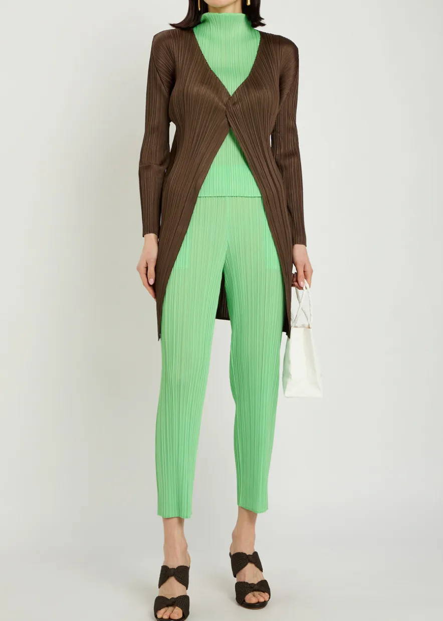 Pleated woven coat