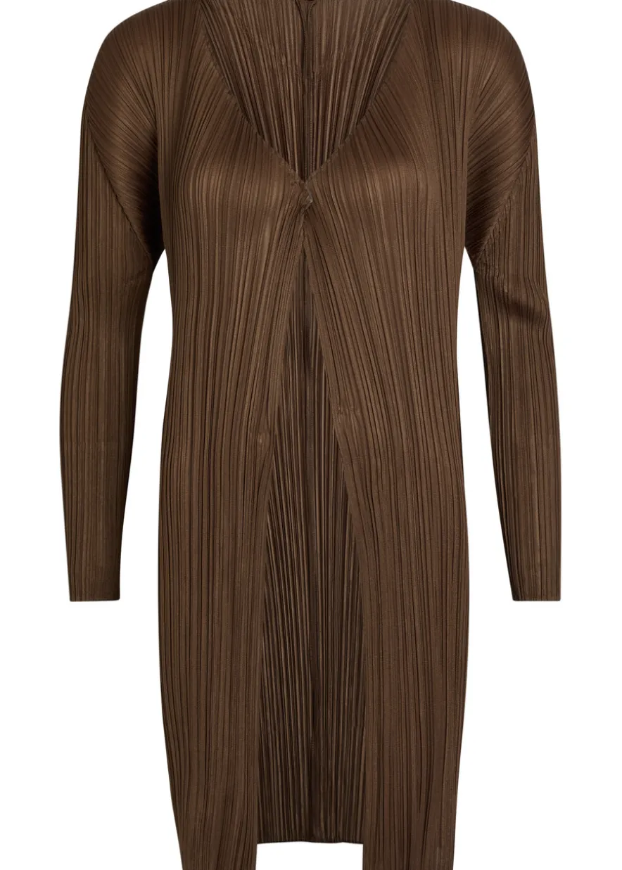 Pleated woven coat