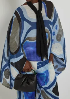 Pleated woven scarf
