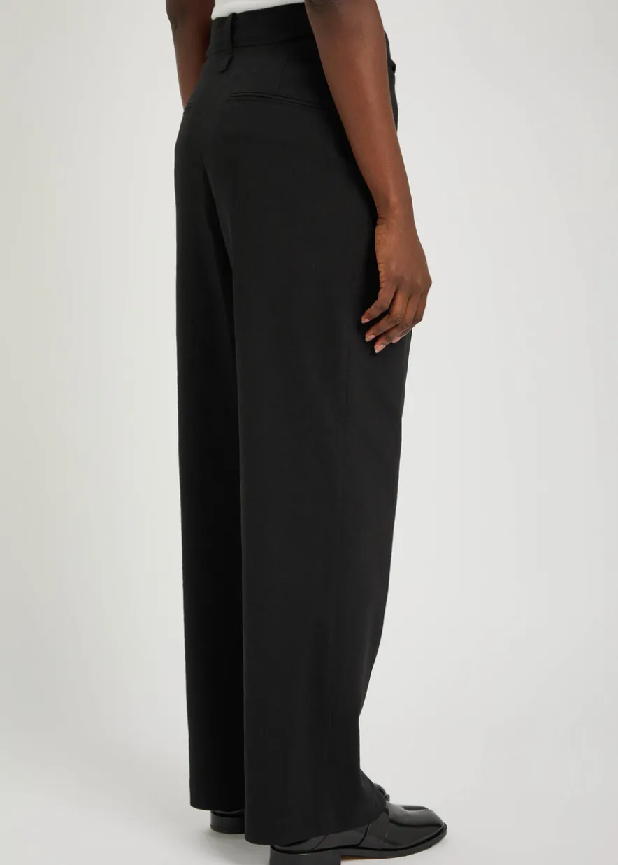 Pleated woven trousers