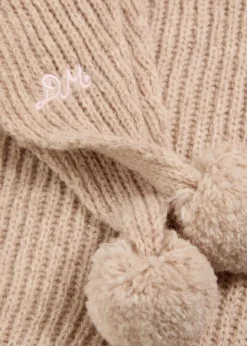 Pom-pom knit hood